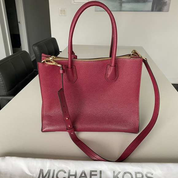 Michael Kors Mulberry Tote Bag - Picture 2 of 8